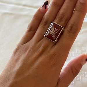 ANTIQUE CARNELIAN RING ON WHITE GOLD (RECTANGULAR SHAPE & FLORAL ENGRAVING)